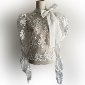 Yilibasha Lace Puffy Long Sleeve White Blouse Size L